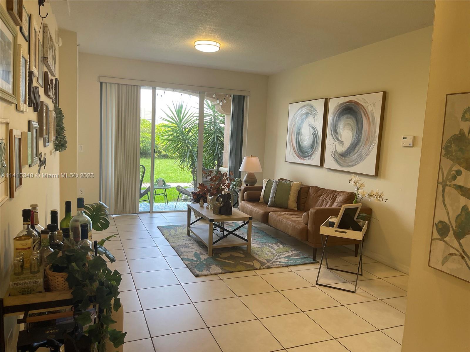 THE COURTS AT DORAL ISLES - Residential Lease