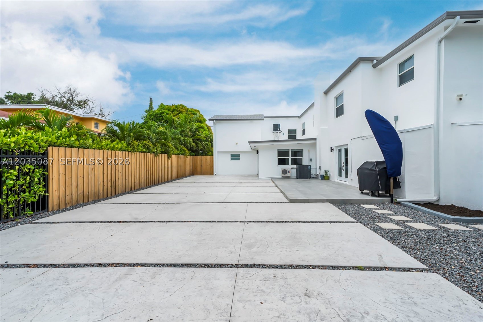 FAIRMONT PARK - Residential Income