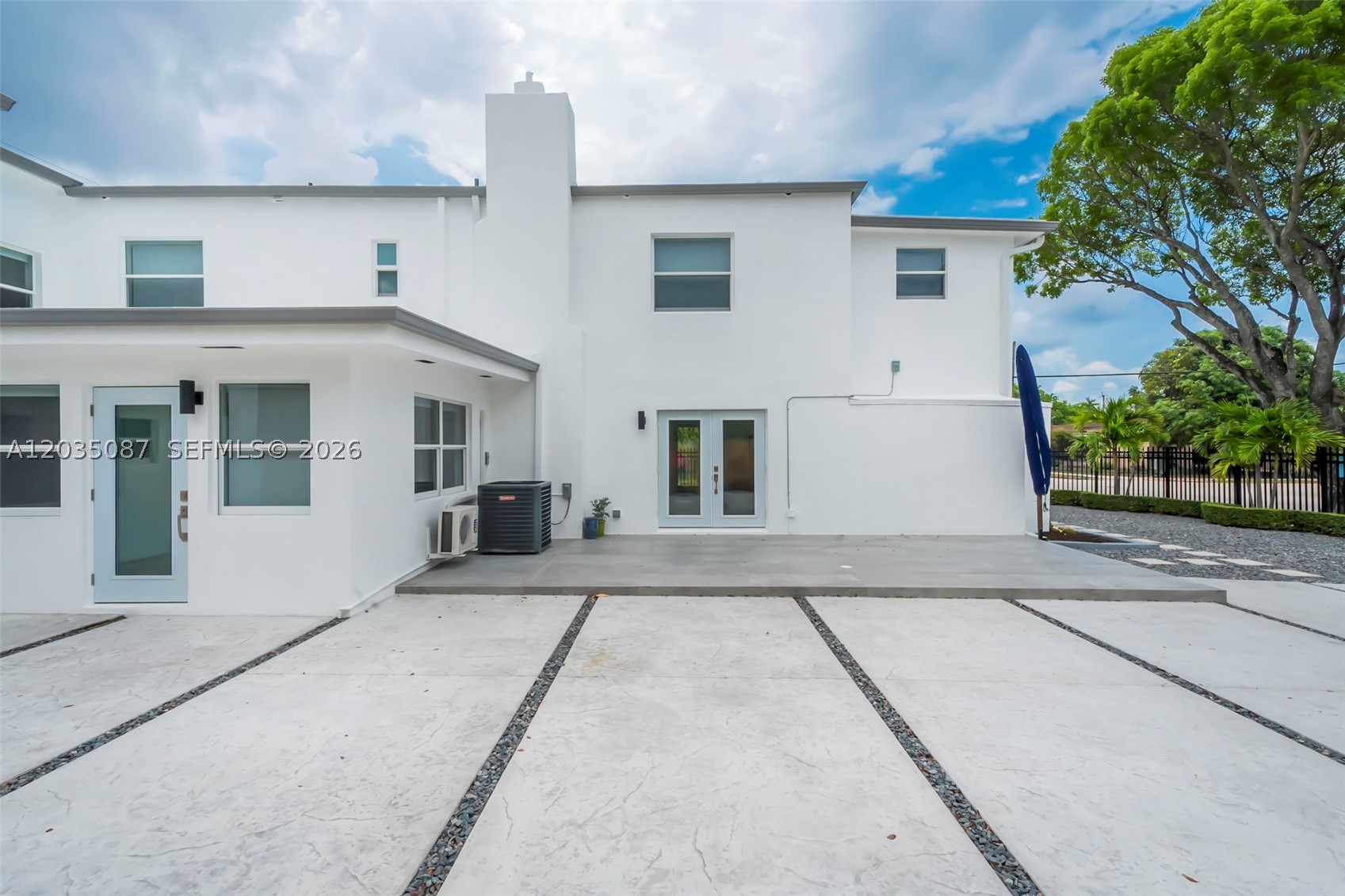 FAIRMONT PARK - Residential Income