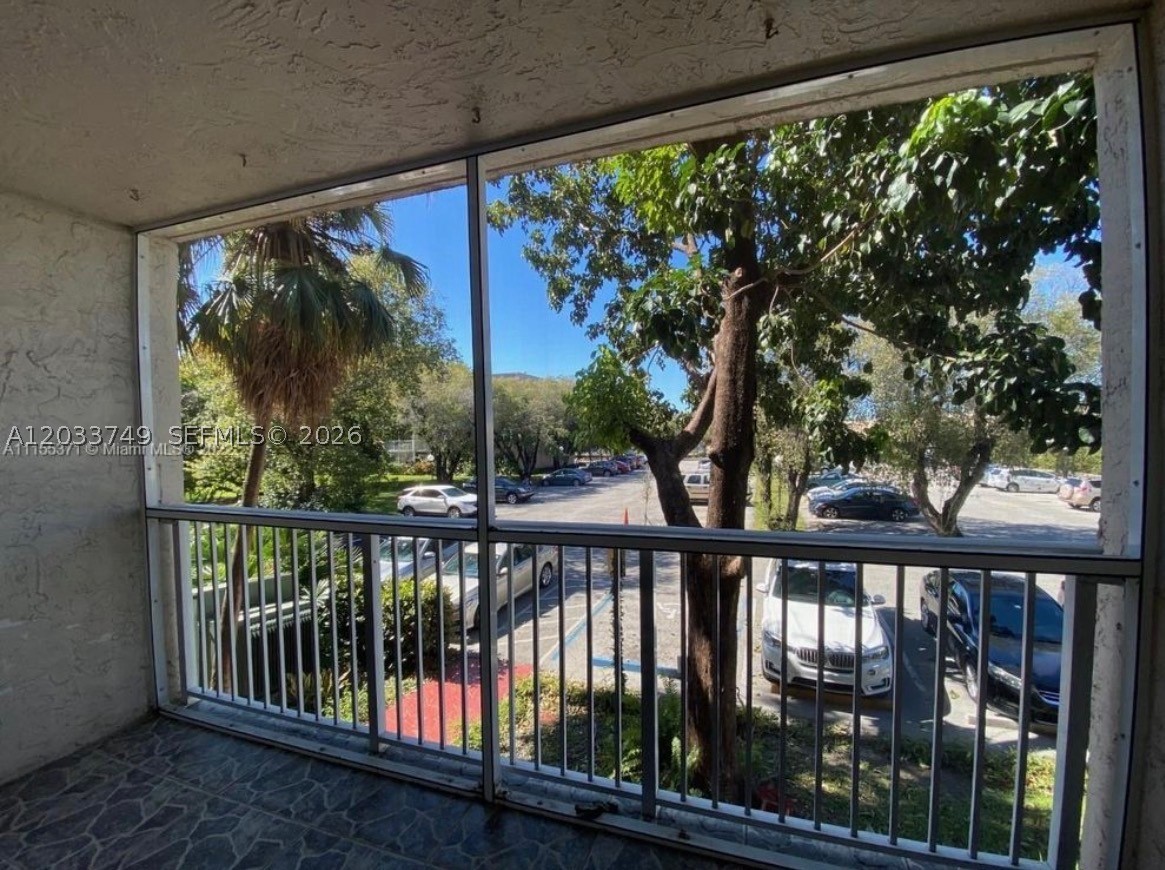 SUMMIT CHASE CONDO - Residential Lease