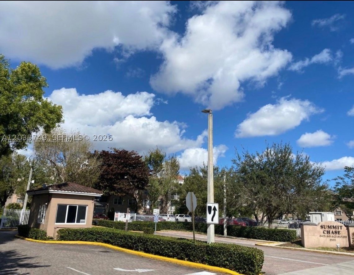 SUMMIT CHASE CONDO - Residential Lease