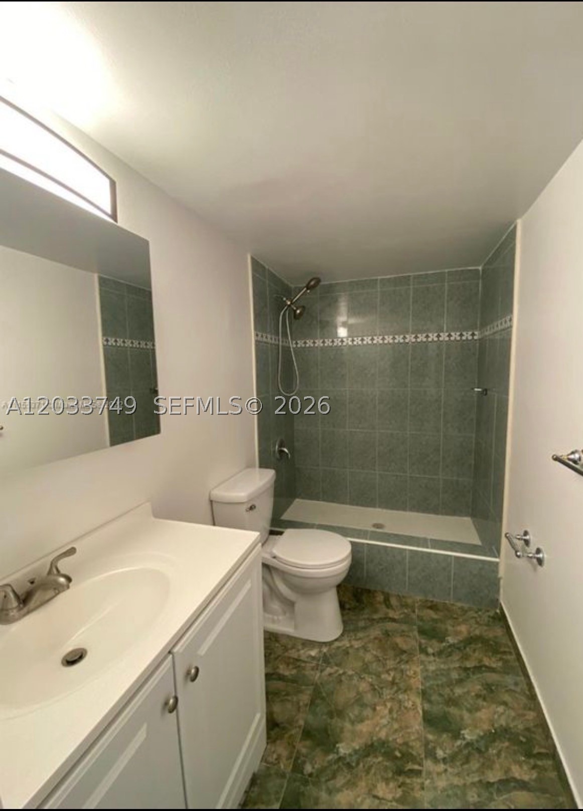 SUMMIT CHASE CONDO - Residential Lease