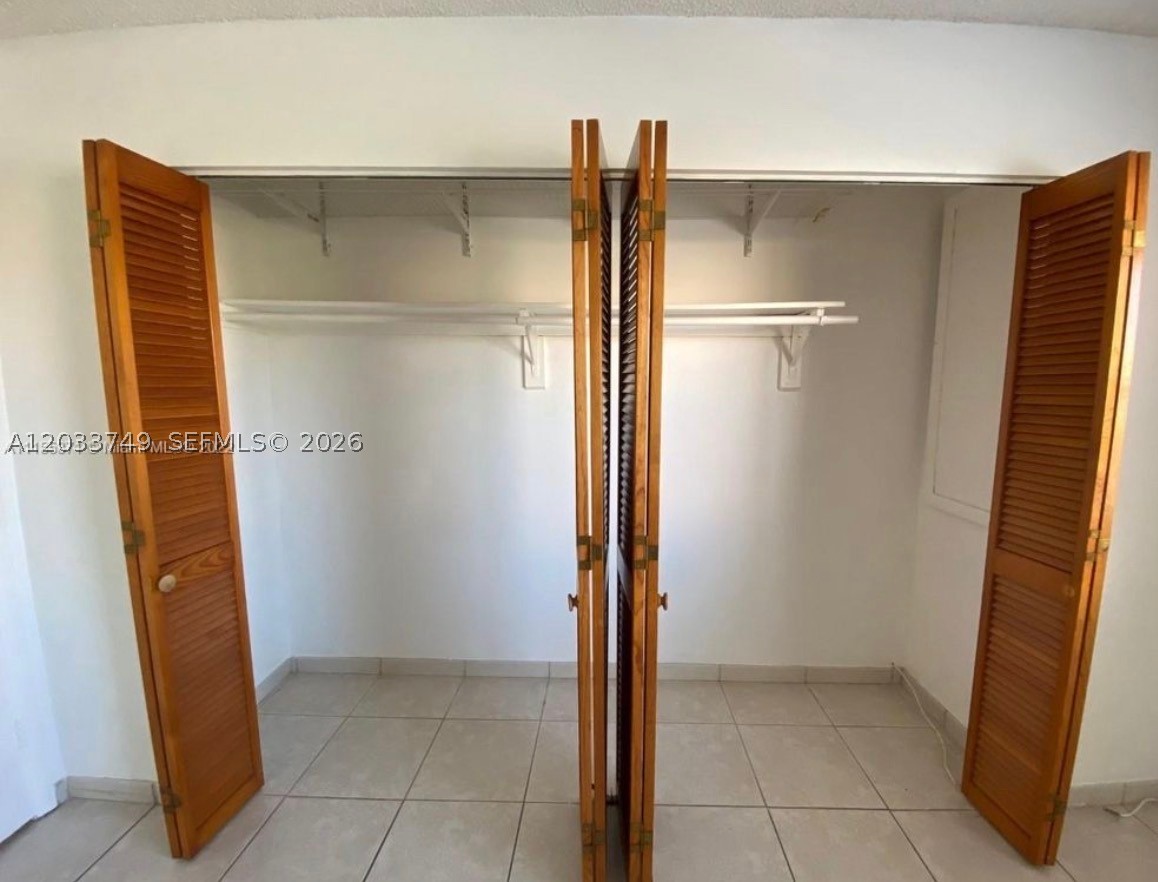 SUMMIT CHASE CONDO - Residential Lease