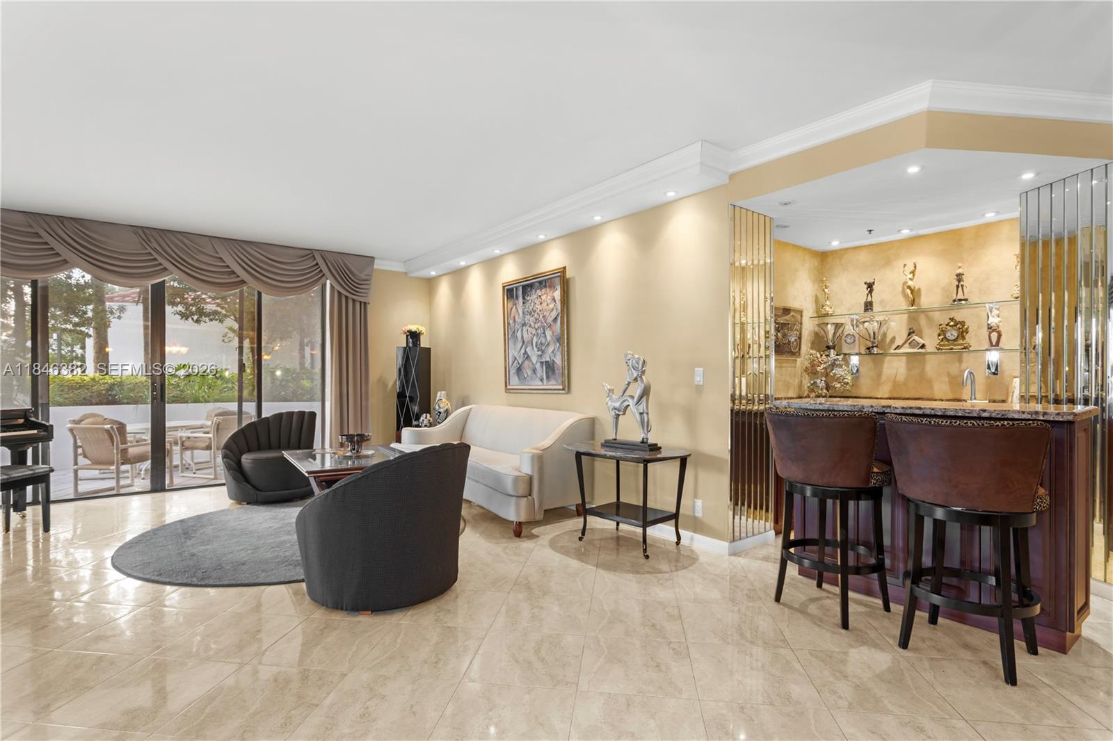 HAMPTONS WEST CONDO - Residential