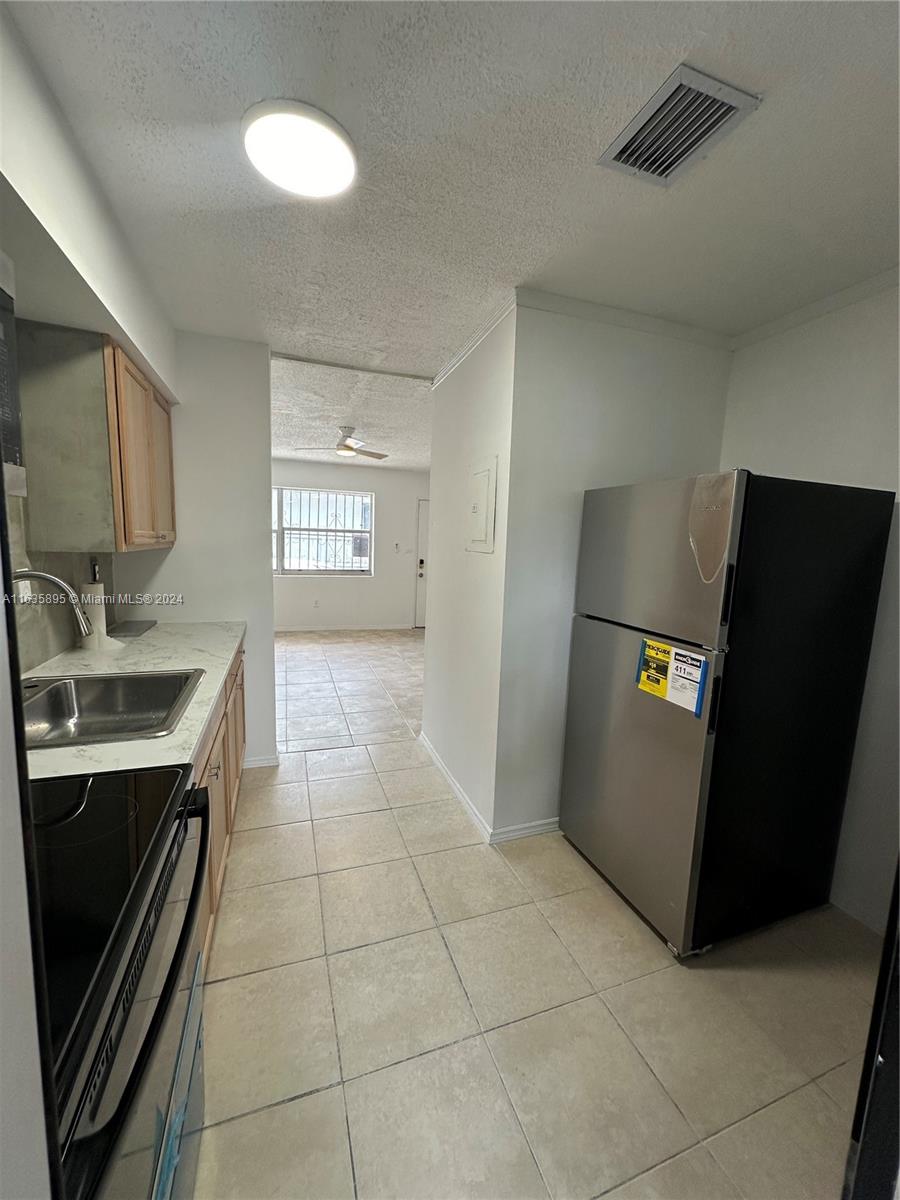 BUENA VISTA GARDENS - Residential Lease