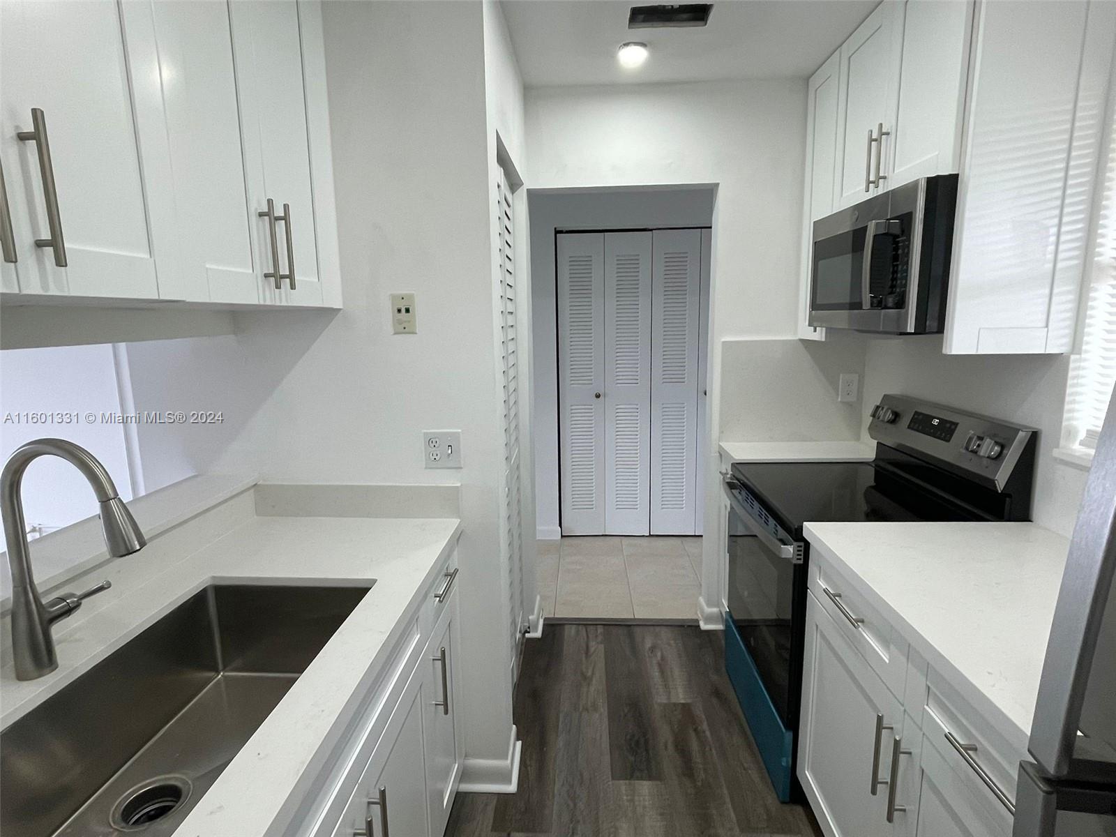 COUNTRY GARDENS CONDO - Residential Lease
