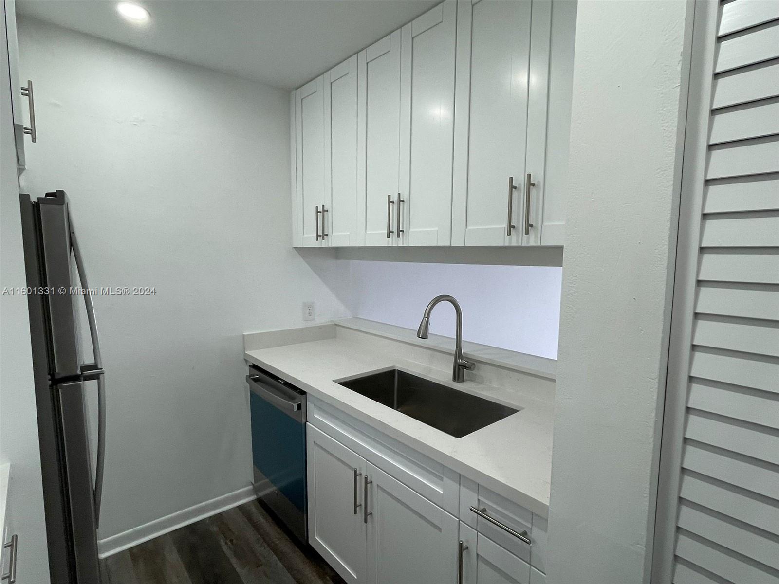 COUNTRY GARDENS CONDO - Residential Lease
