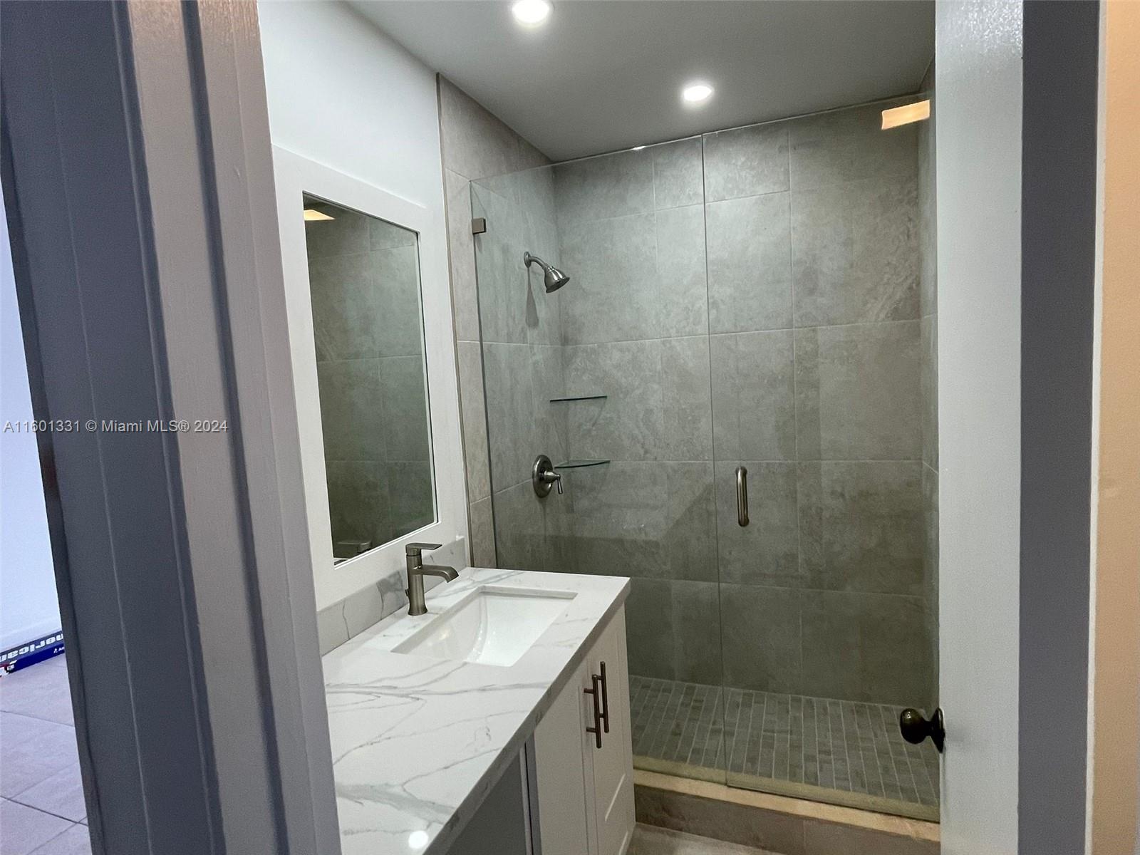 COUNTRY GARDENS CONDO - Residential Lease