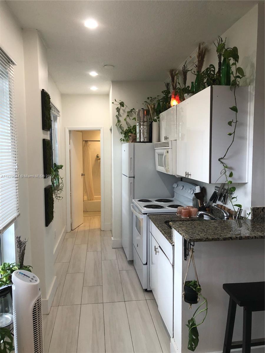 THE PATRICIA CONDO - Residential Lease