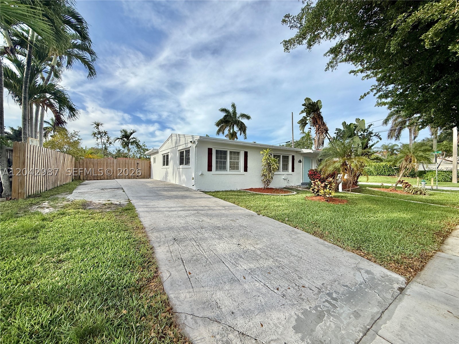 LOOK HOMESITES NO 4 - Residential