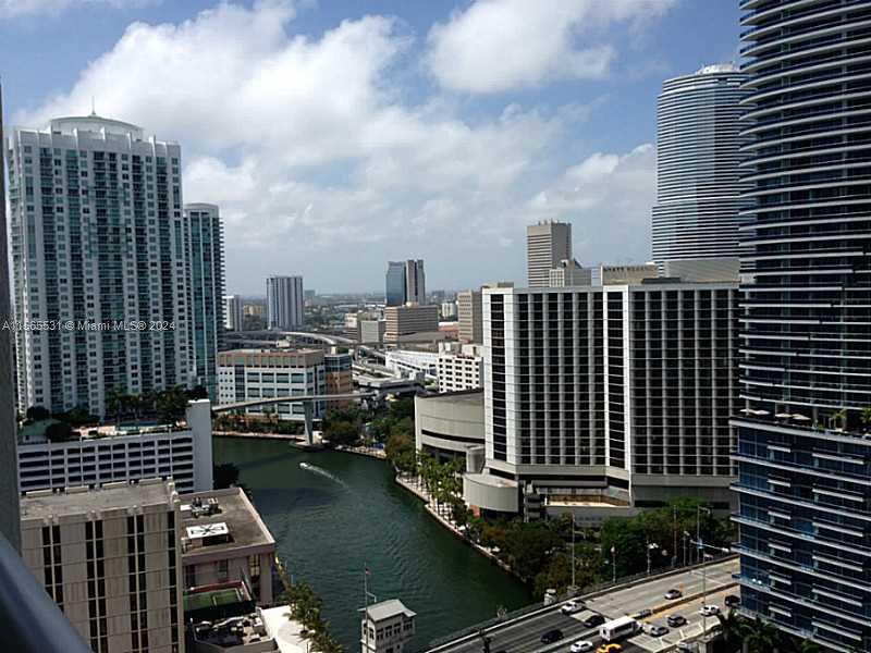 ICON BRICKELL - Residential