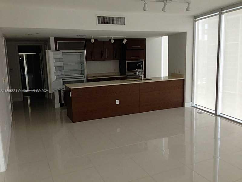 ICON BRICKELL - Residential