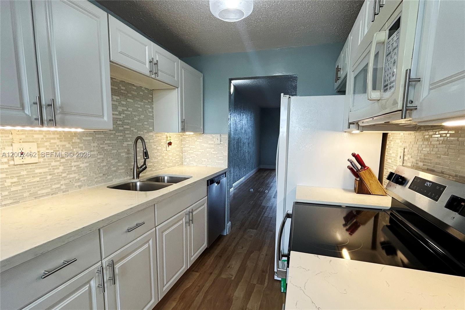 CYPRESS CHASE NORTH NO 4 - Residential