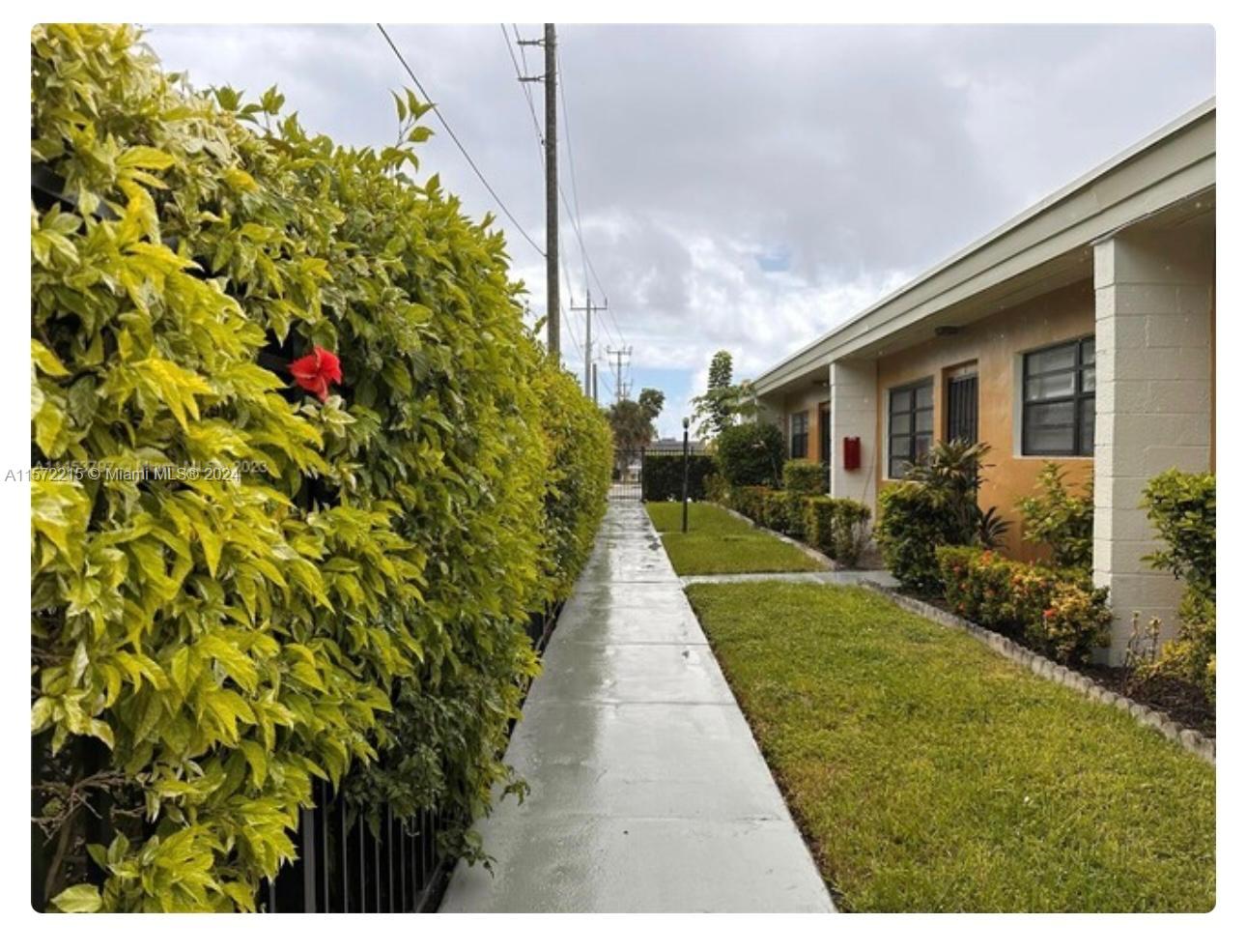PEMBROKE ARMS CONDO APTS - Residential Lease