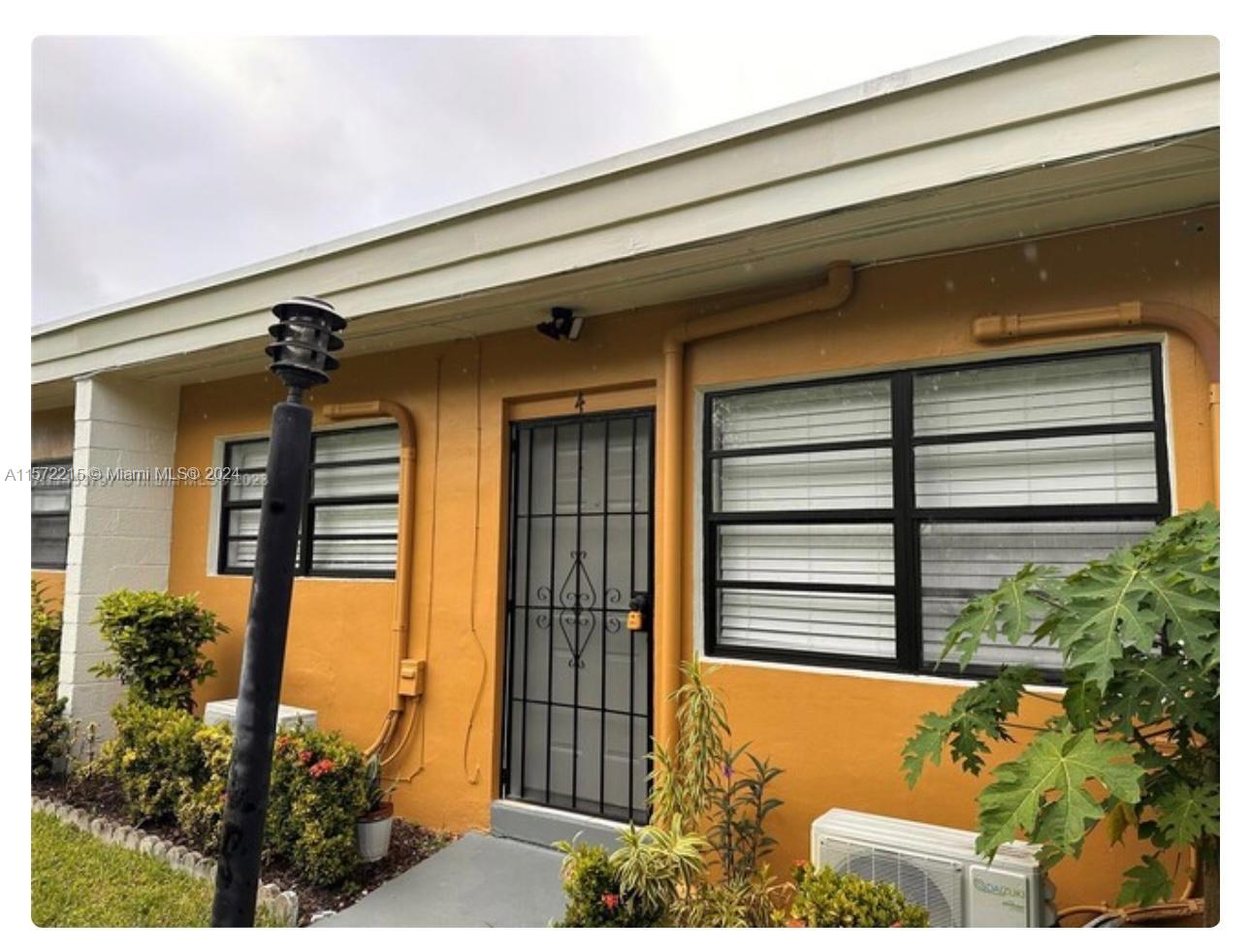 PEMBROKE ARMS CONDO APTS - Residential Lease