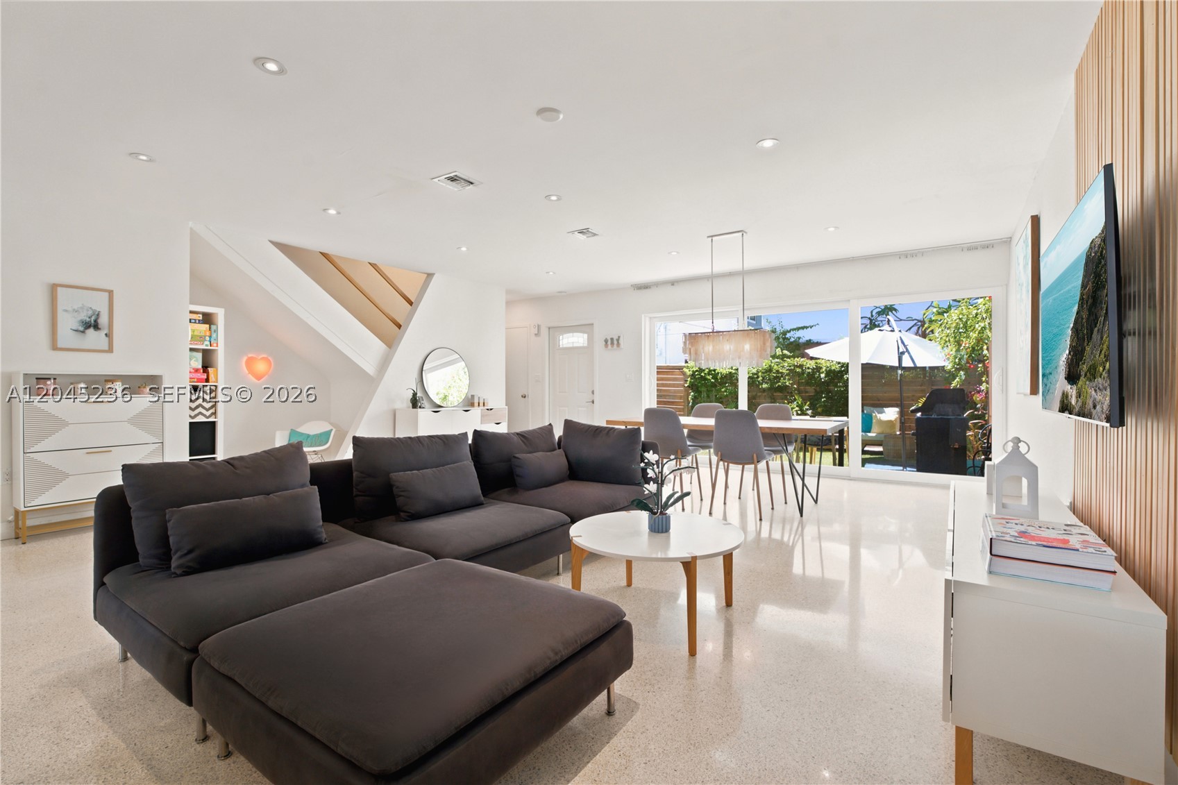 PARK VIEW ISLAND - Residential Lease