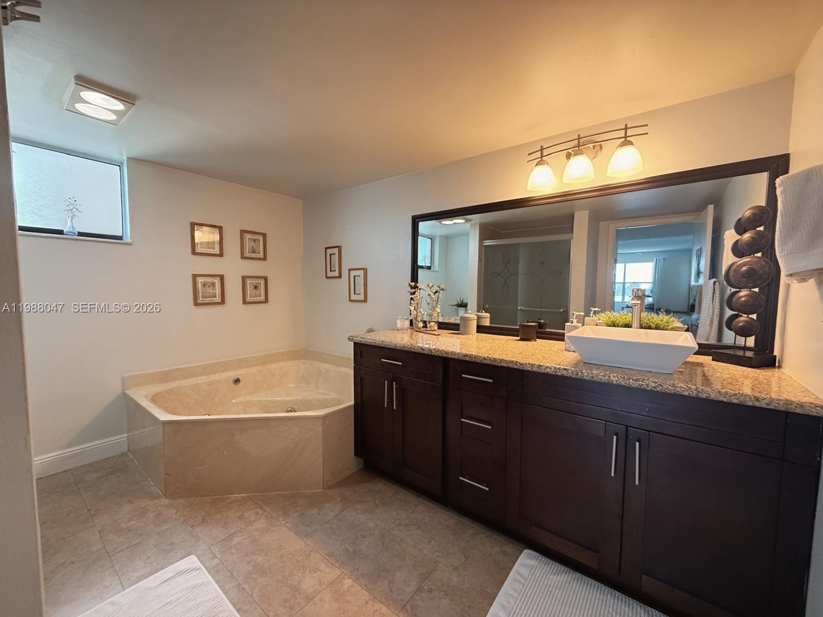 SUMMERTREE VILG CALIF CL - Residential