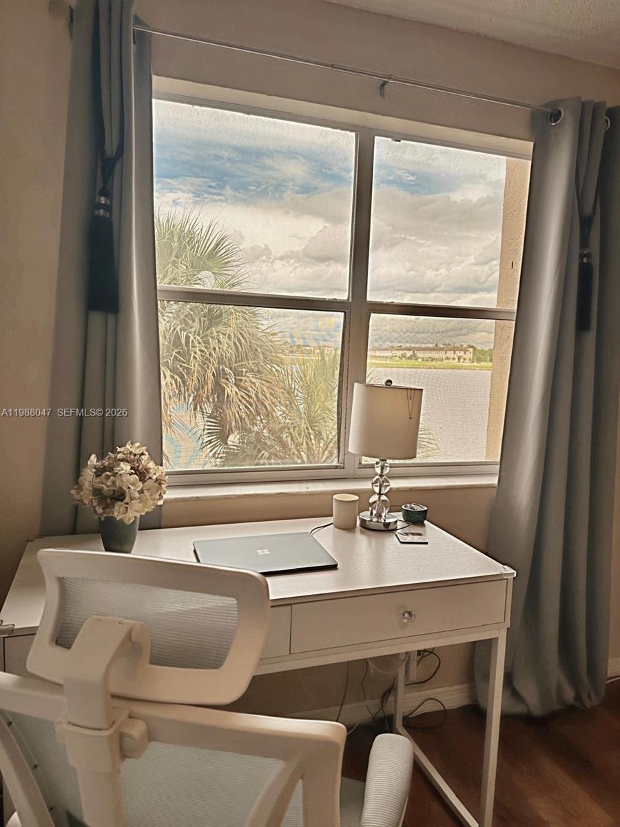 SUMMERTREE VILG CALIF CL - Residential