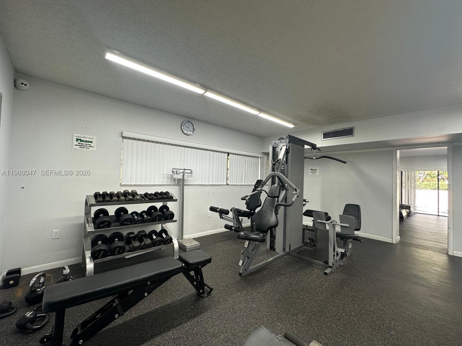 SUMMERTREE VILG CALIF CL - Residential