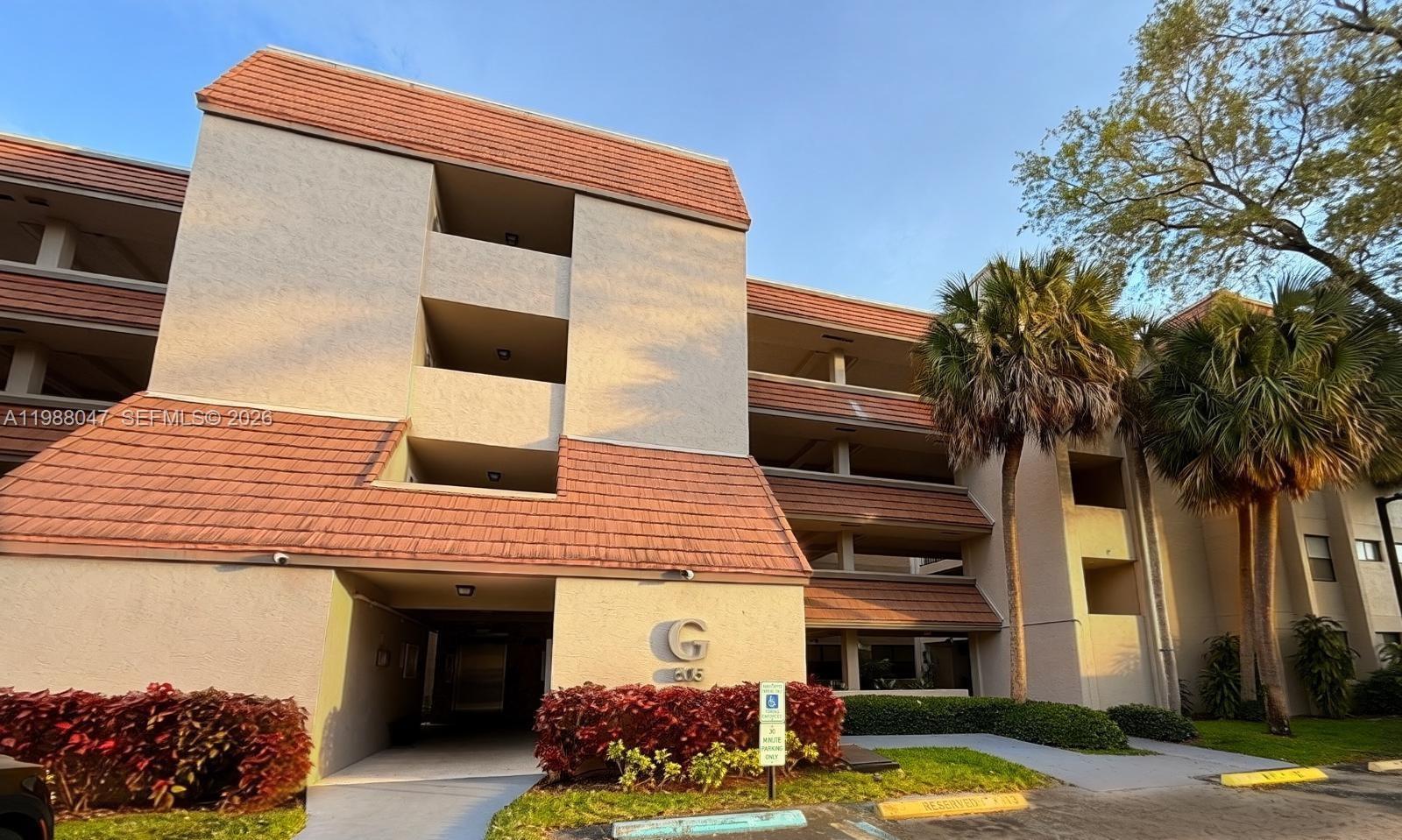 SUMMERTREE VILG CALIF CL - Residential