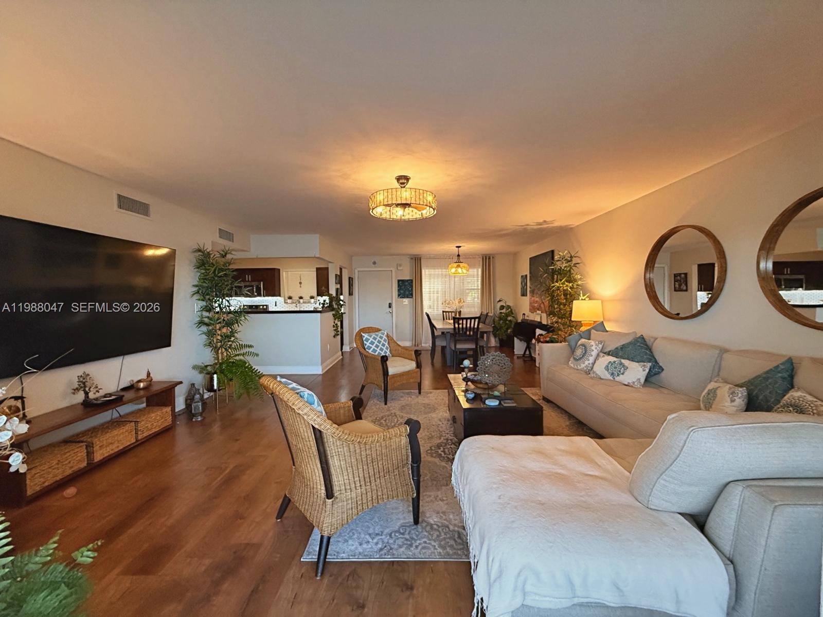 SUMMERTREE VILG CALIF CL - Residential