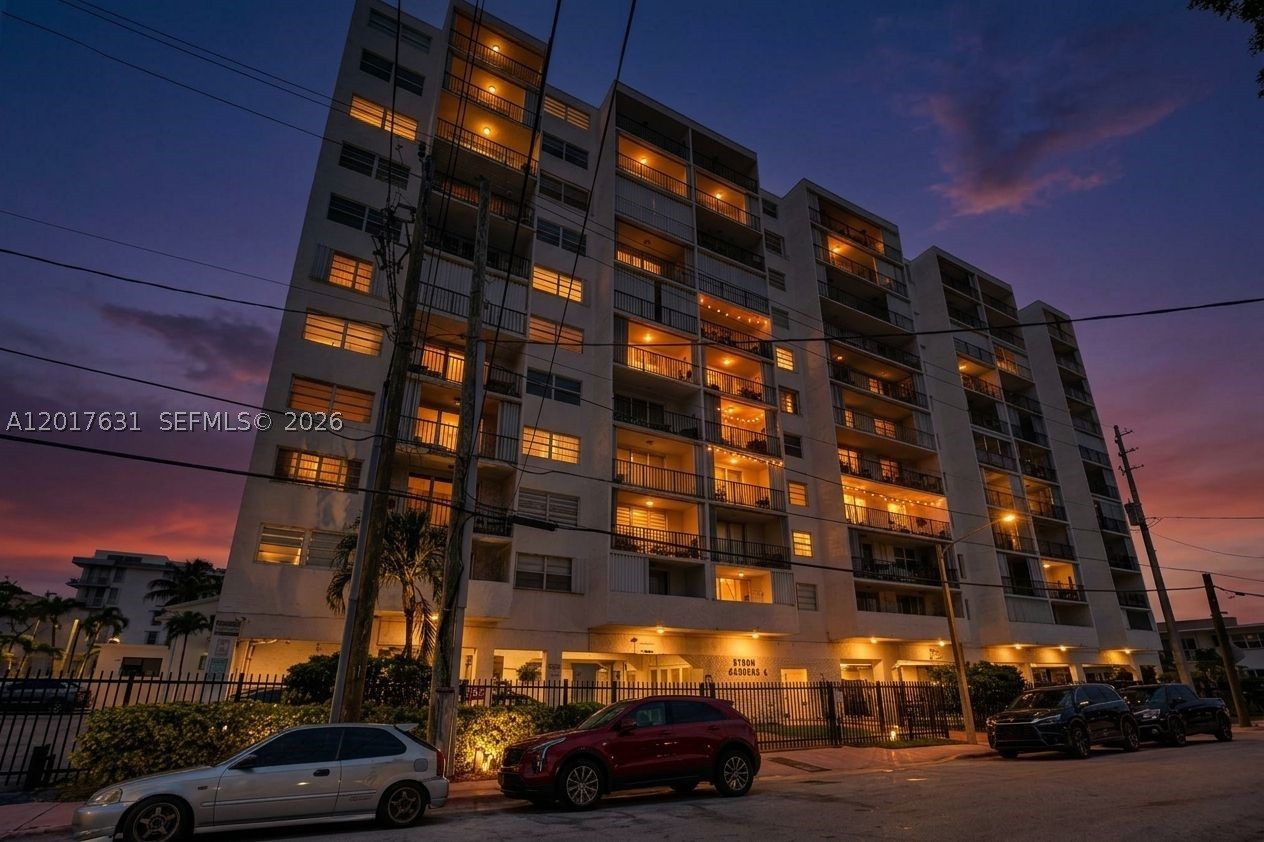 BYRON GARDENS CONDO - Residential