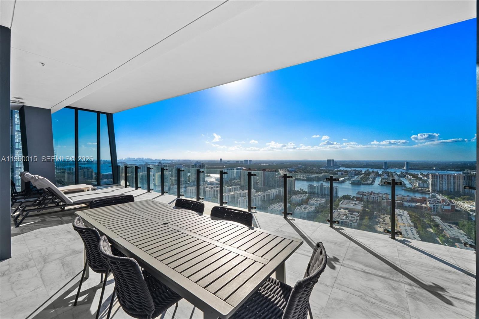 MUSE CONDO - Residential