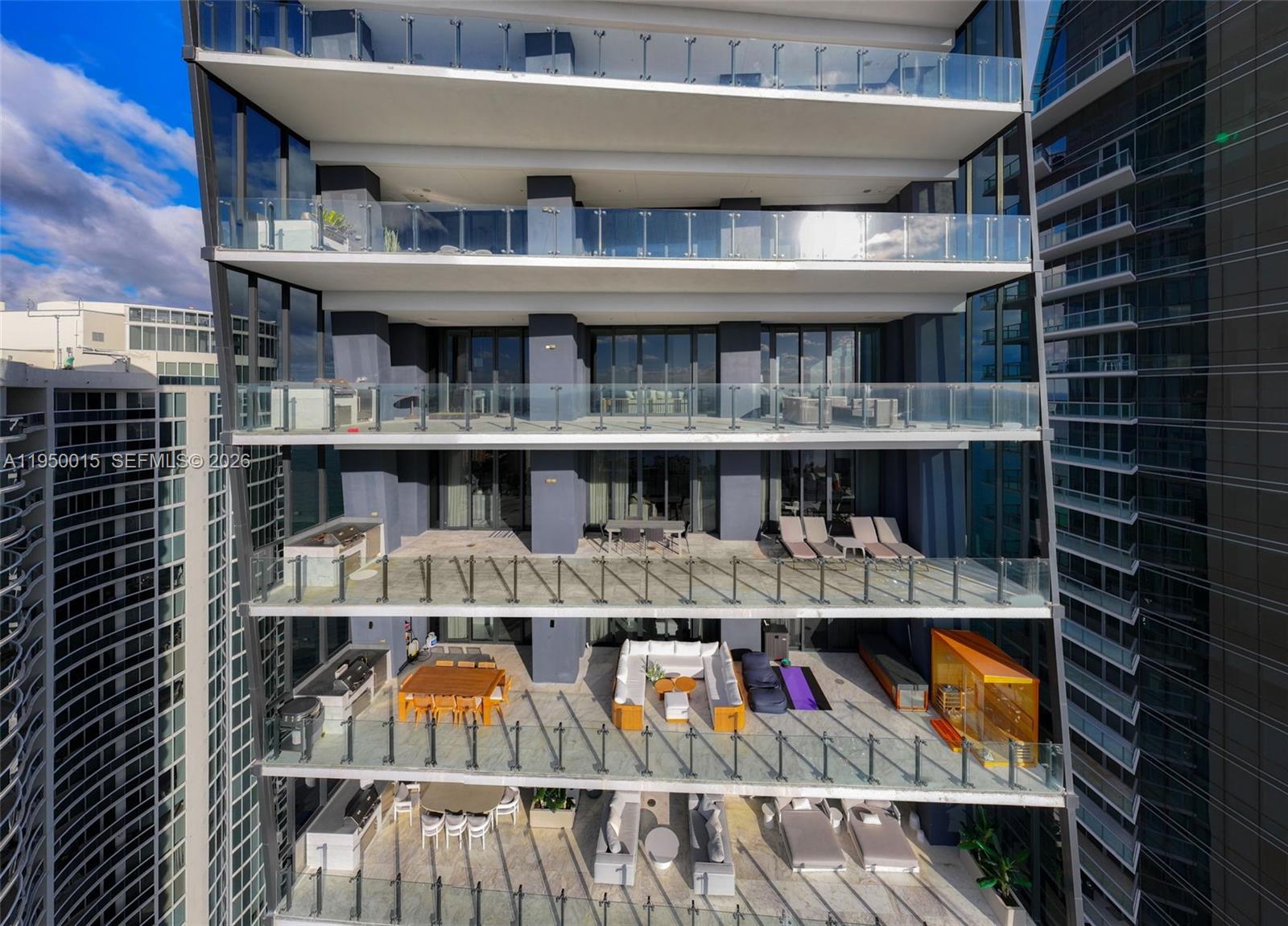 MUSE CONDO - Residential