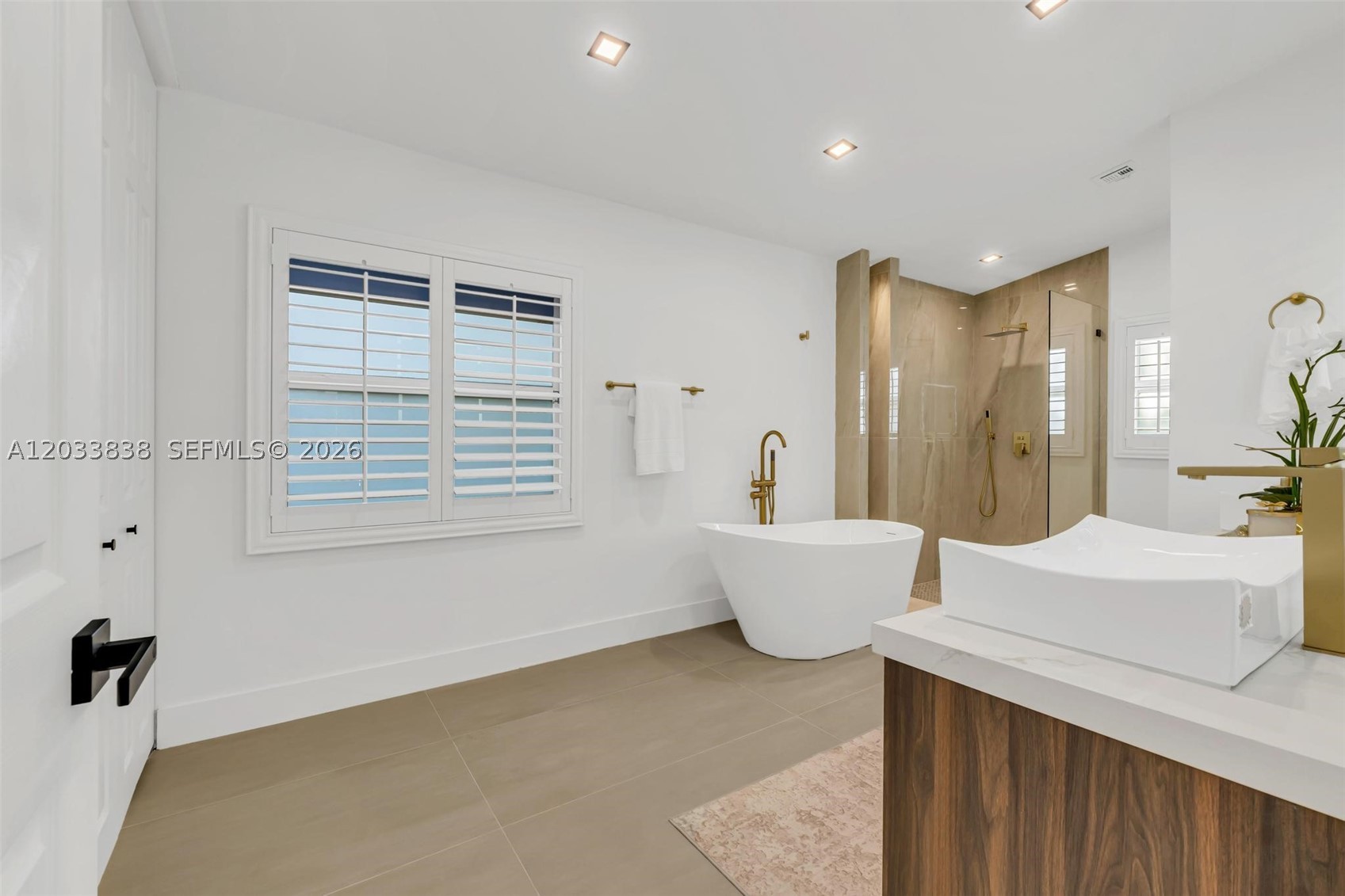 ISLAND LAKES SEC 1 3 - Residential