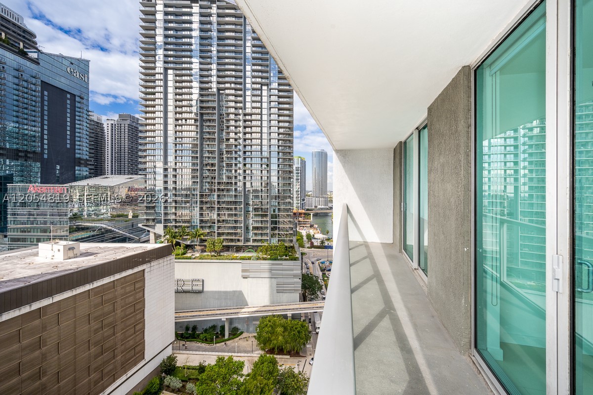 500 BRICKELL - Residential Lease