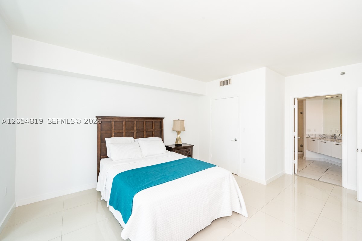 500 BRICKELL - Residential Lease