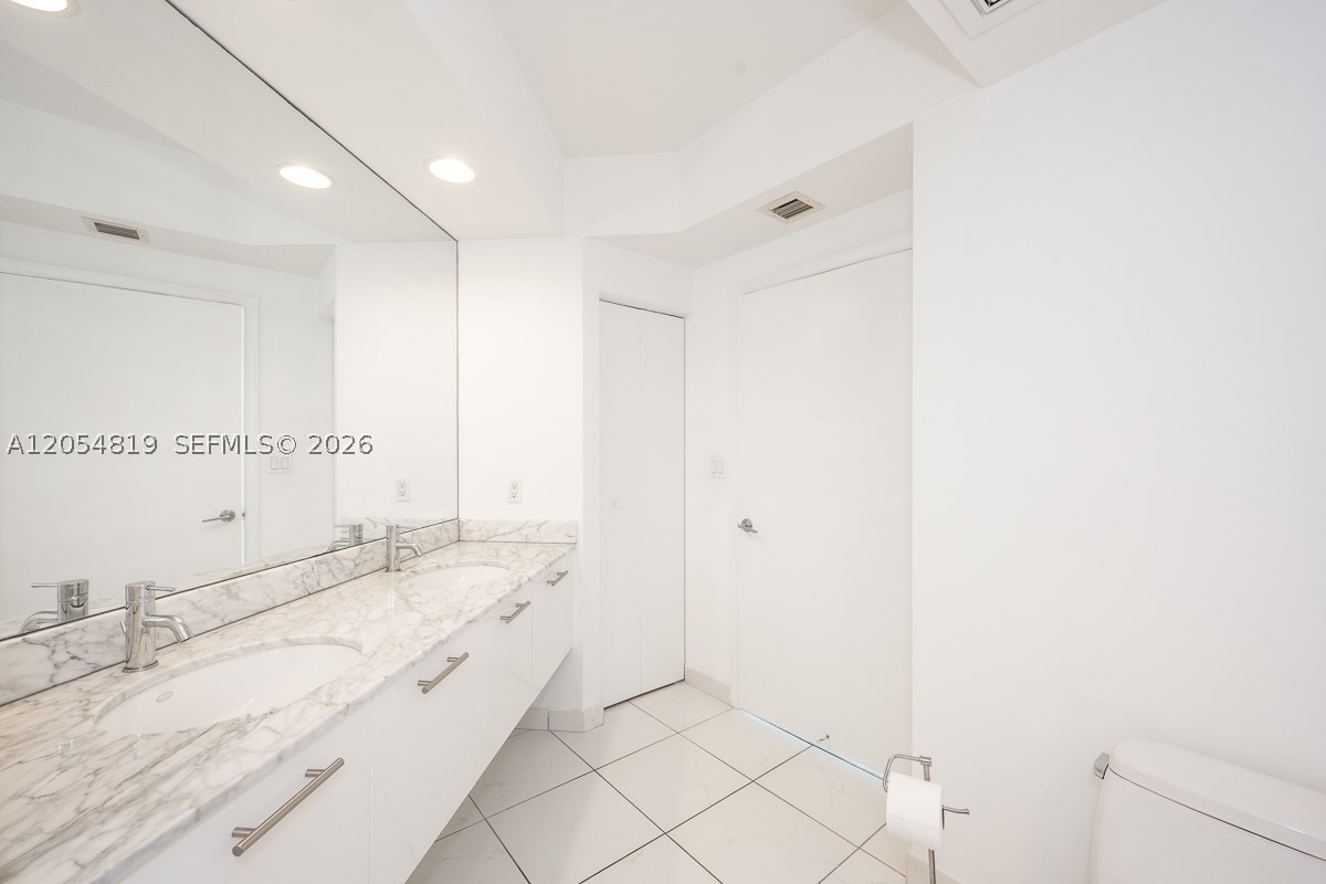 500 BRICKELL - Residential Lease