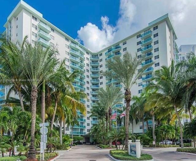 TIDES ON HOLLYWOOD BEACH - Residential