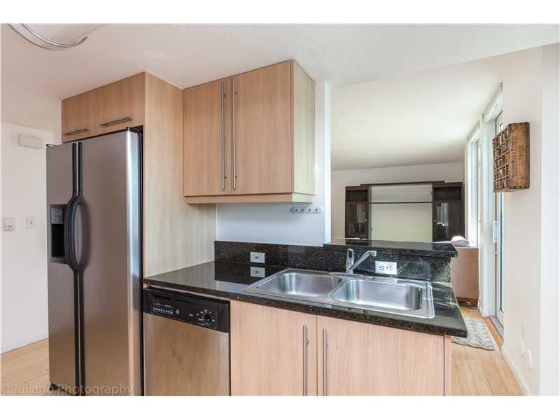OCEANBLUE CONDO OF MIAMI - Residential Lease