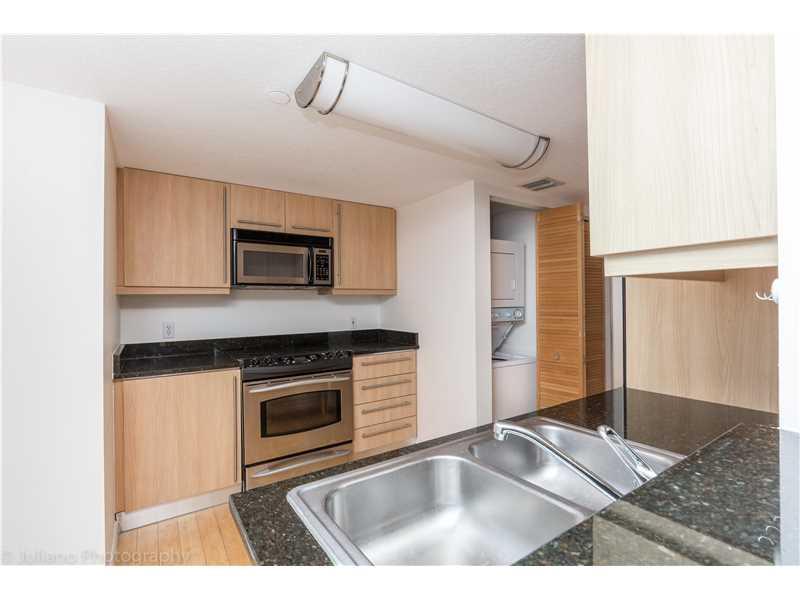 OCEANBLUE CONDO OF MIAMI - Residential Lease