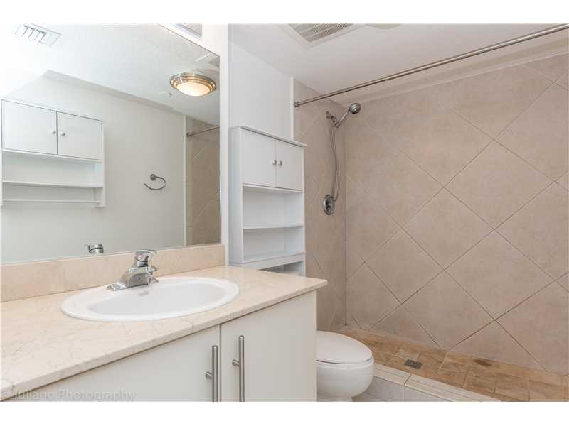 OCEANBLUE CONDO OF MIAMI - Residential Lease