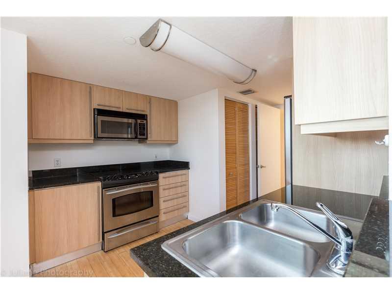OCEANBLUE CONDO OF MIAMI - Residential Lease