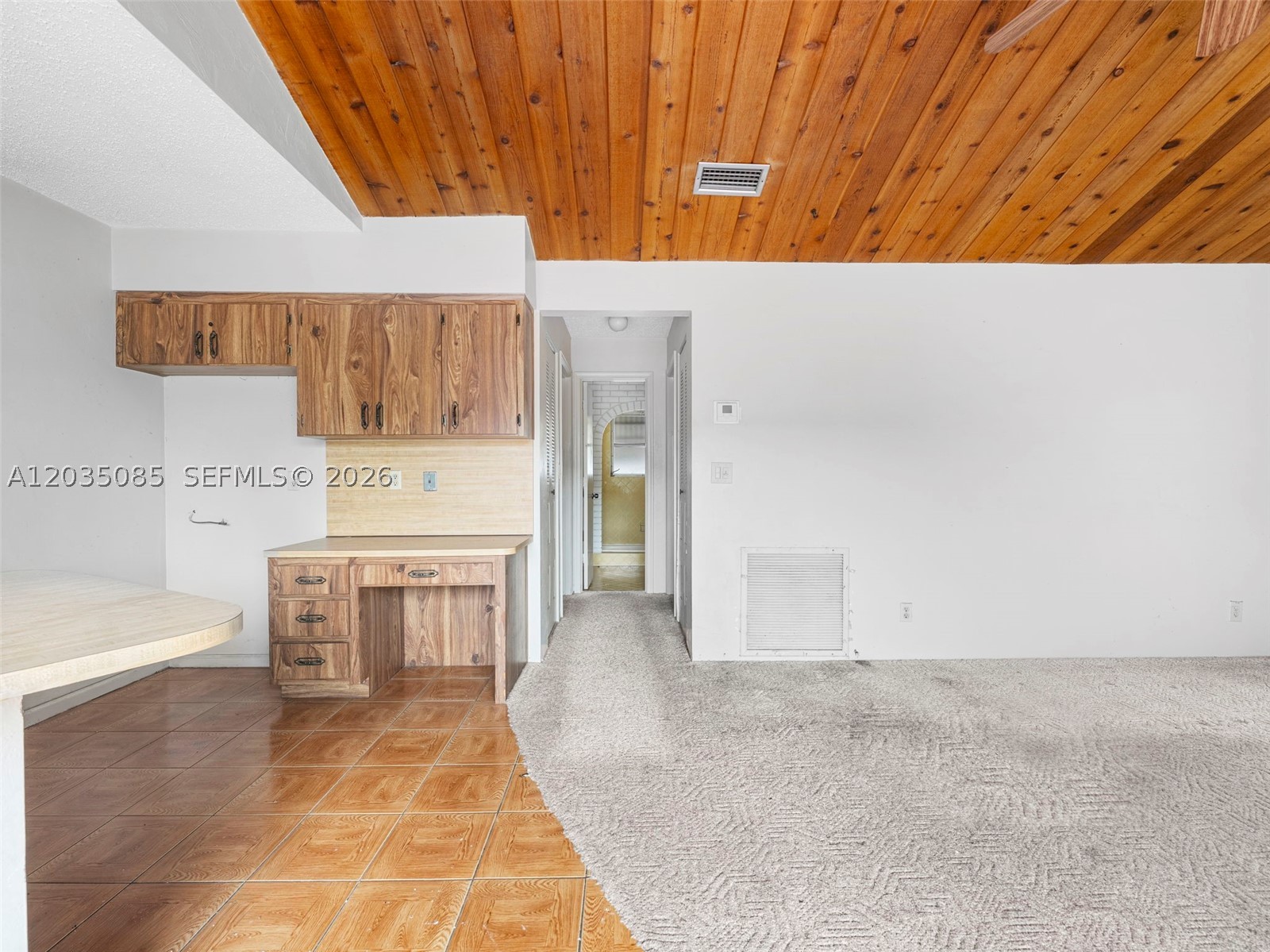 CRYSTAL HEIGHTS - Residential