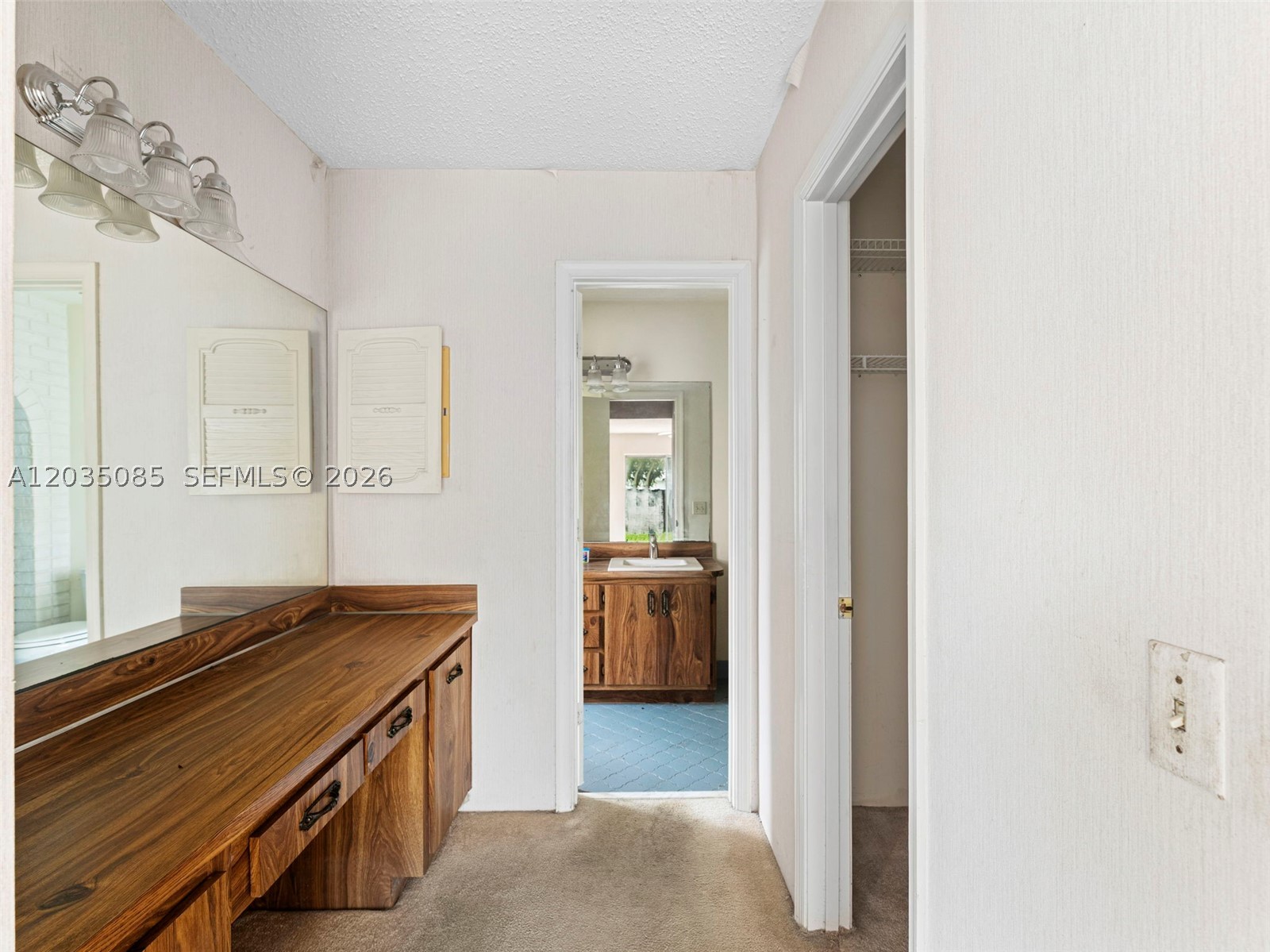 CRYSTAL HEIGHTS - Residential