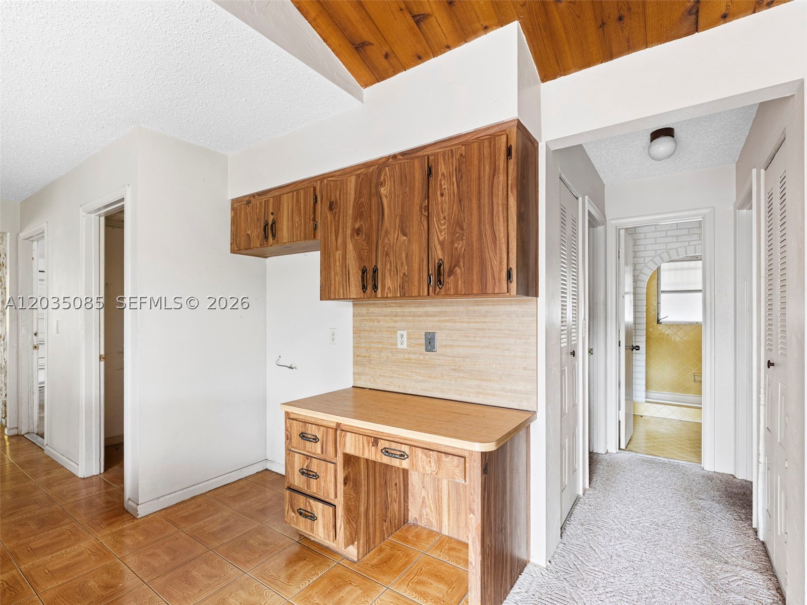 CRYSTAL HEIGHTS - Residential