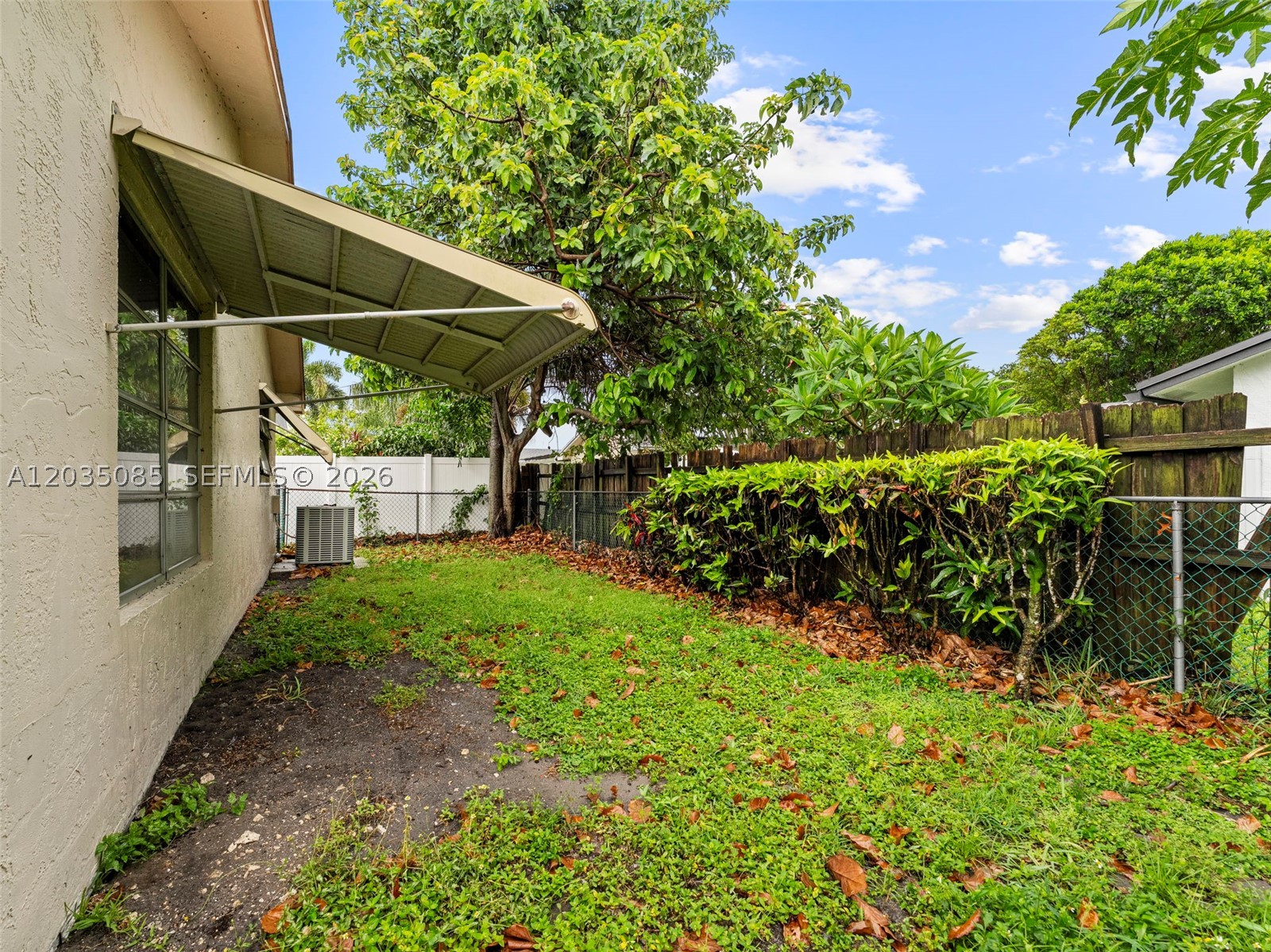 CRYSTAL HEIGHTS - Residential