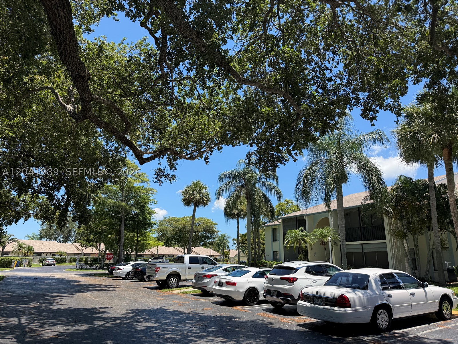 PALM CLUB VILLAGE II COND - Residential