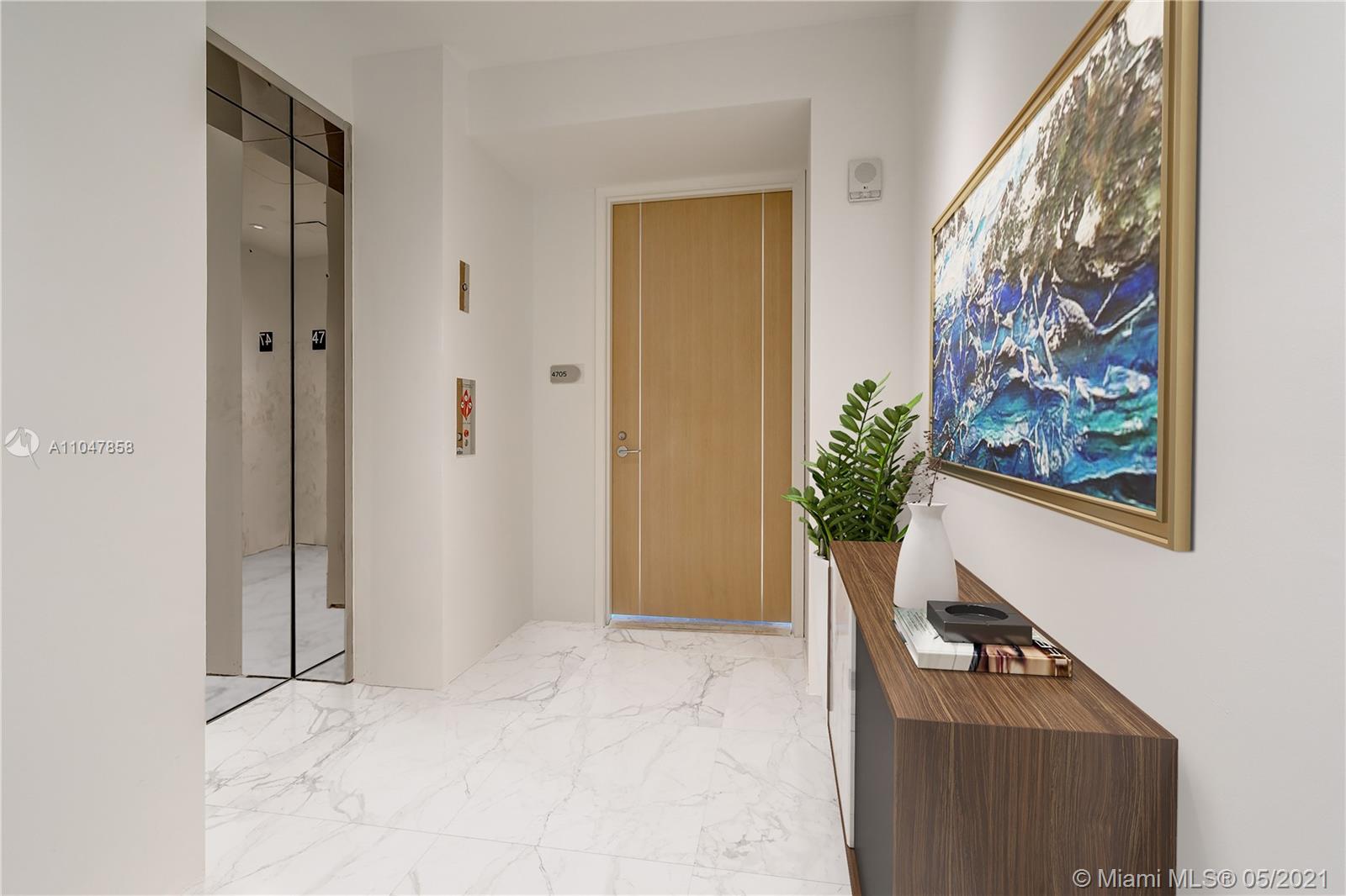 Ritz Carlton - Residential