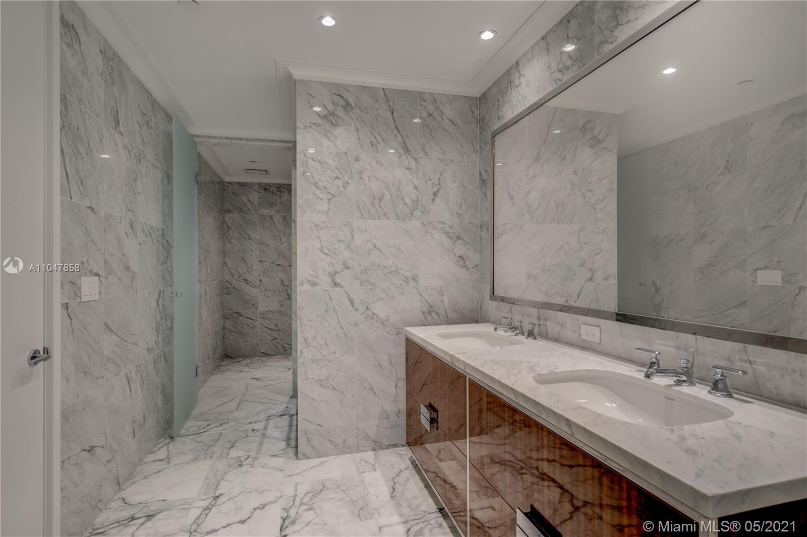 Ritz Carlton - Residential