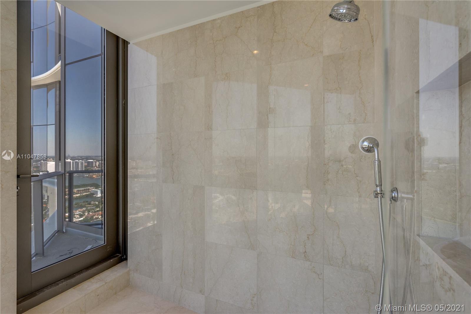 Ritz Carlton - Residential