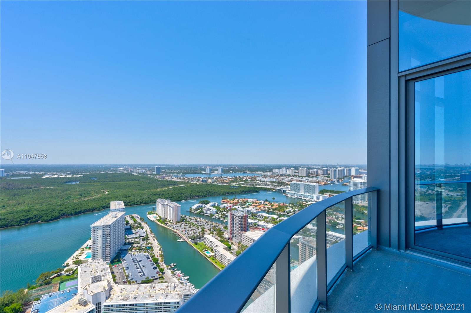 Ritz Carlton - Residential