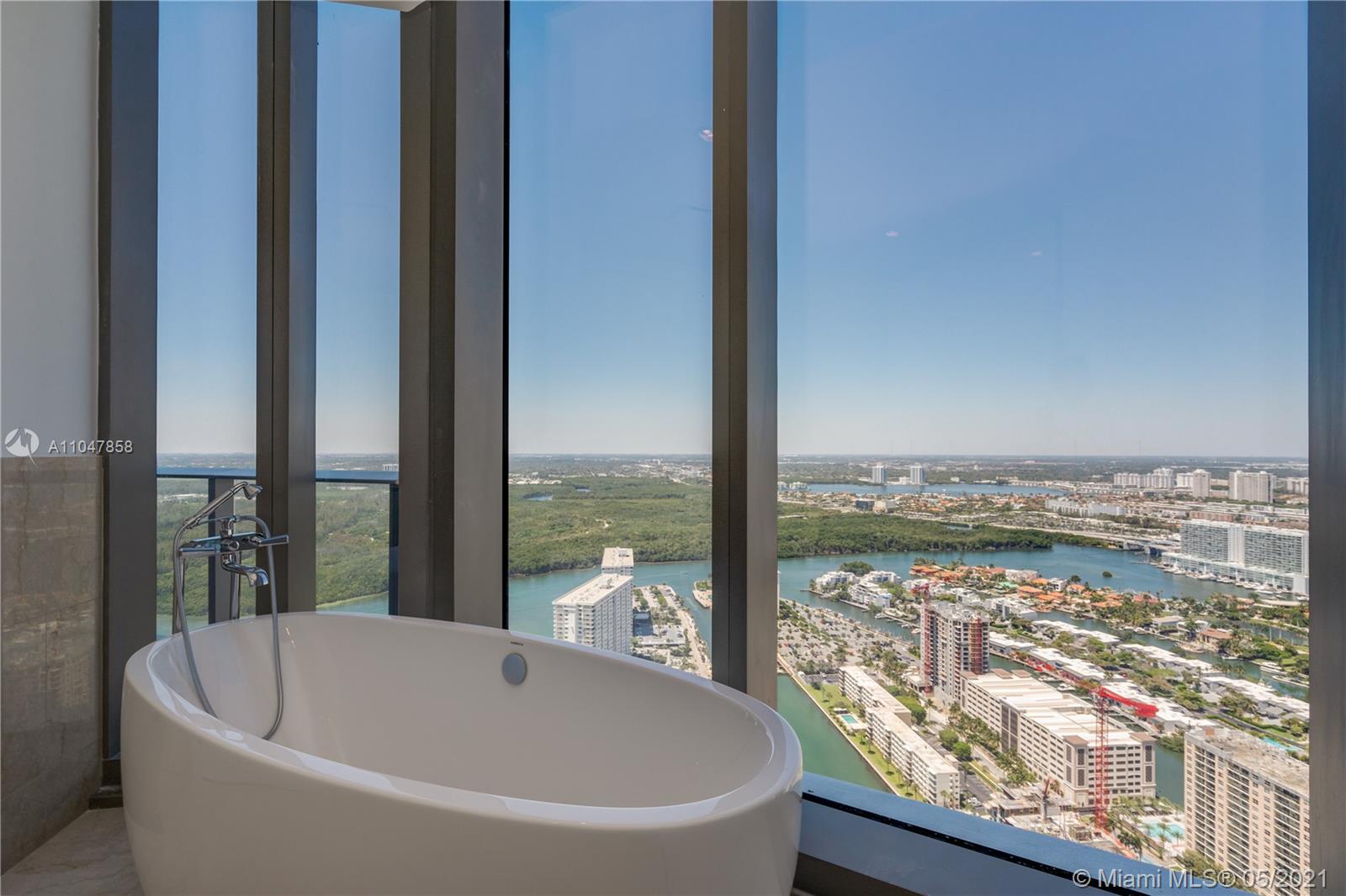 Ritz Carlton - Residential