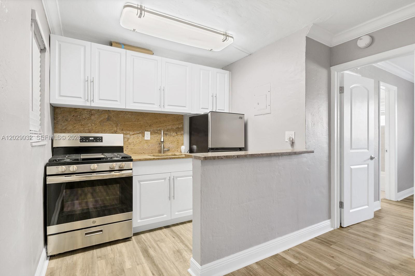 SALZEDO IN THE GABLES CON - Residential Lease