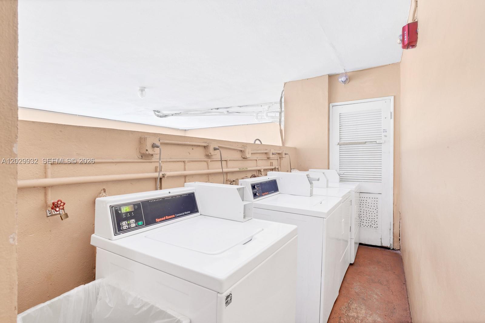 SALZEDO IN THE GABLES CON - Residential Lease