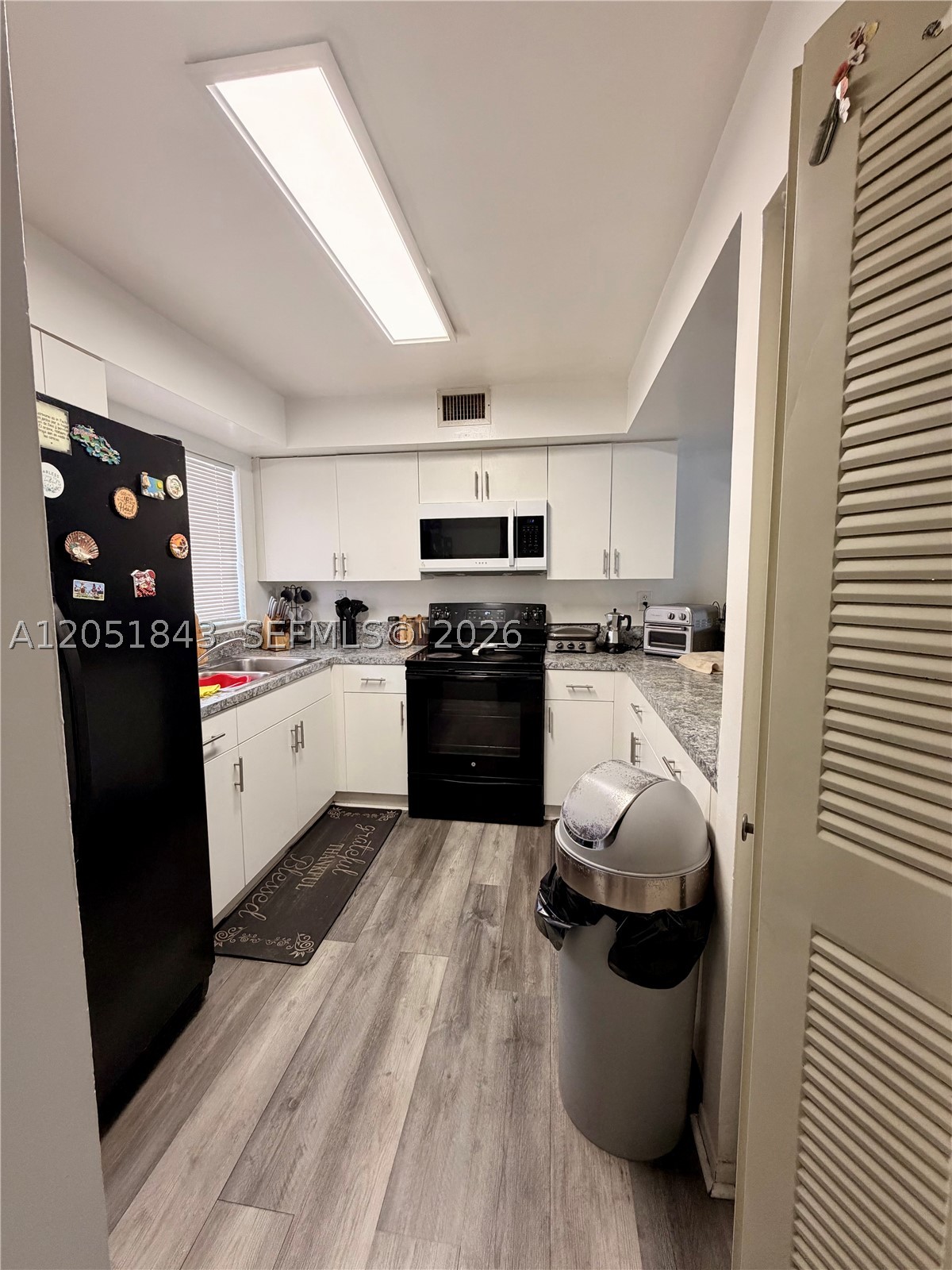 THE SEASONS VILLAS & THMS - Residential Lease
